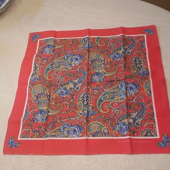Beautiful Vintage Wamcraft Red Blue Paisley and Floral Scarf Bandana - Picture 2 of 6